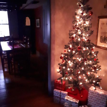 The Olde Angel Inn Niagara-on-the-Lake Exteriör bild