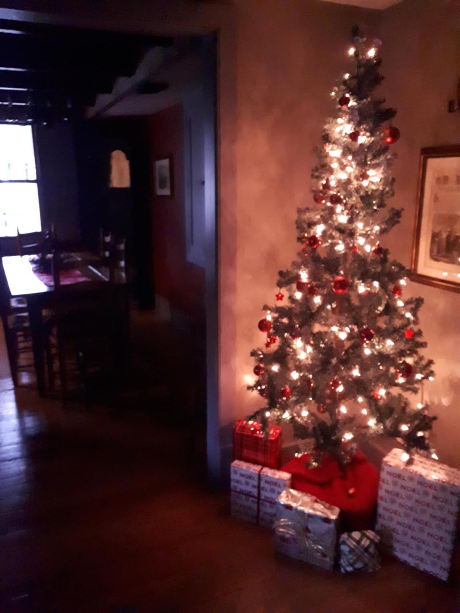 The Olde Angel Inn Niagara-on-the-Lake Exteriör bild